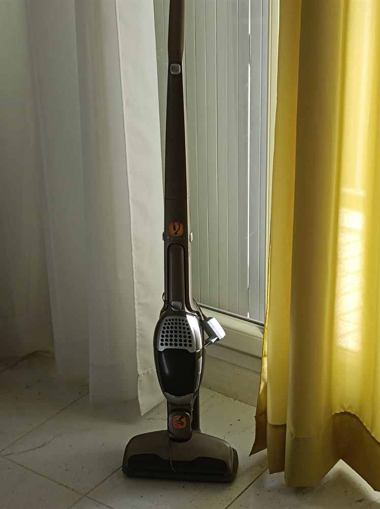 aspirateur balai electrolux sans fil 30 Bill�re (64)