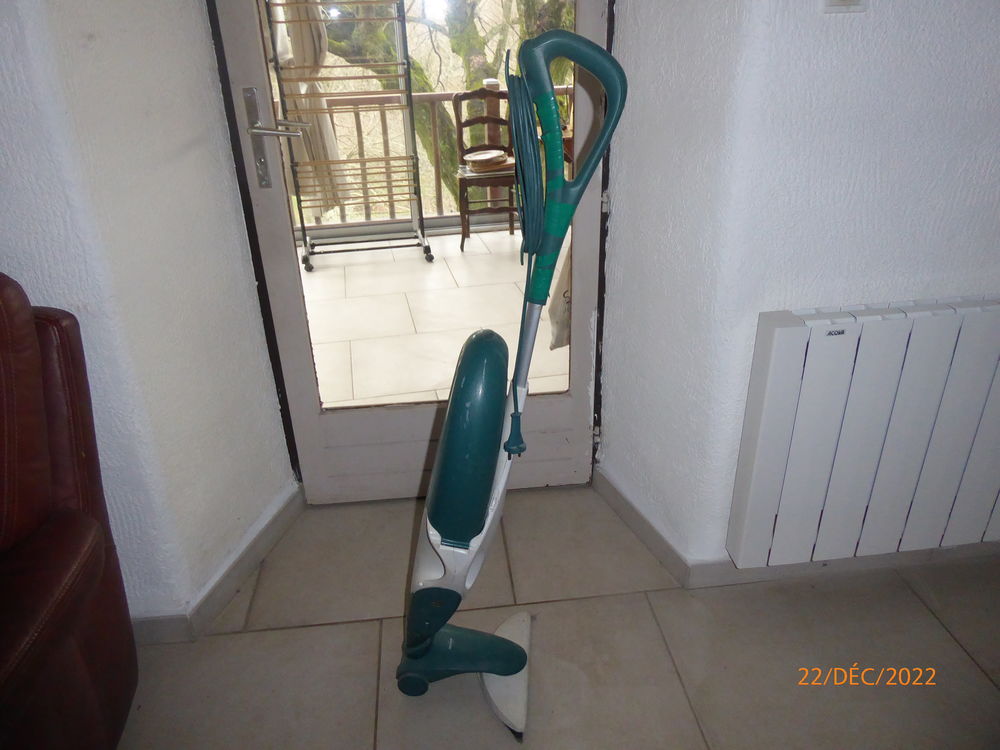 ASPIRATEUR BALAI DE MARQUE VORWERK 50 Darbres (07)