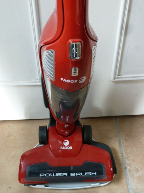 aspirateur balai 20 Coulon (79)