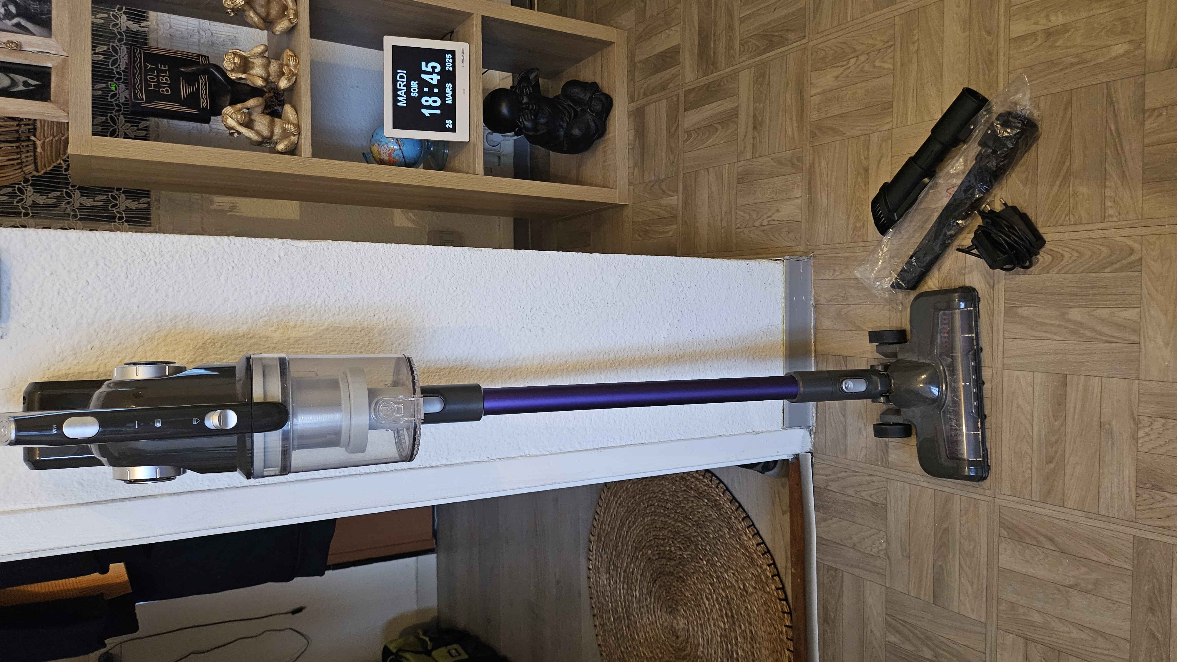 Aspirateur balai 80 Marseille 5 (13)