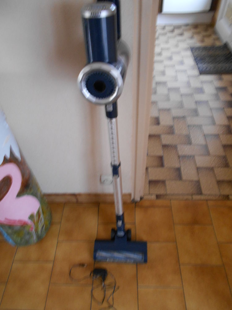 Aspirateur balai 50 Vend�me (41)