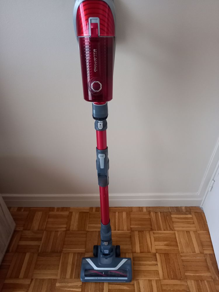 Aspirateur balai 50 Gennevilliers (92)