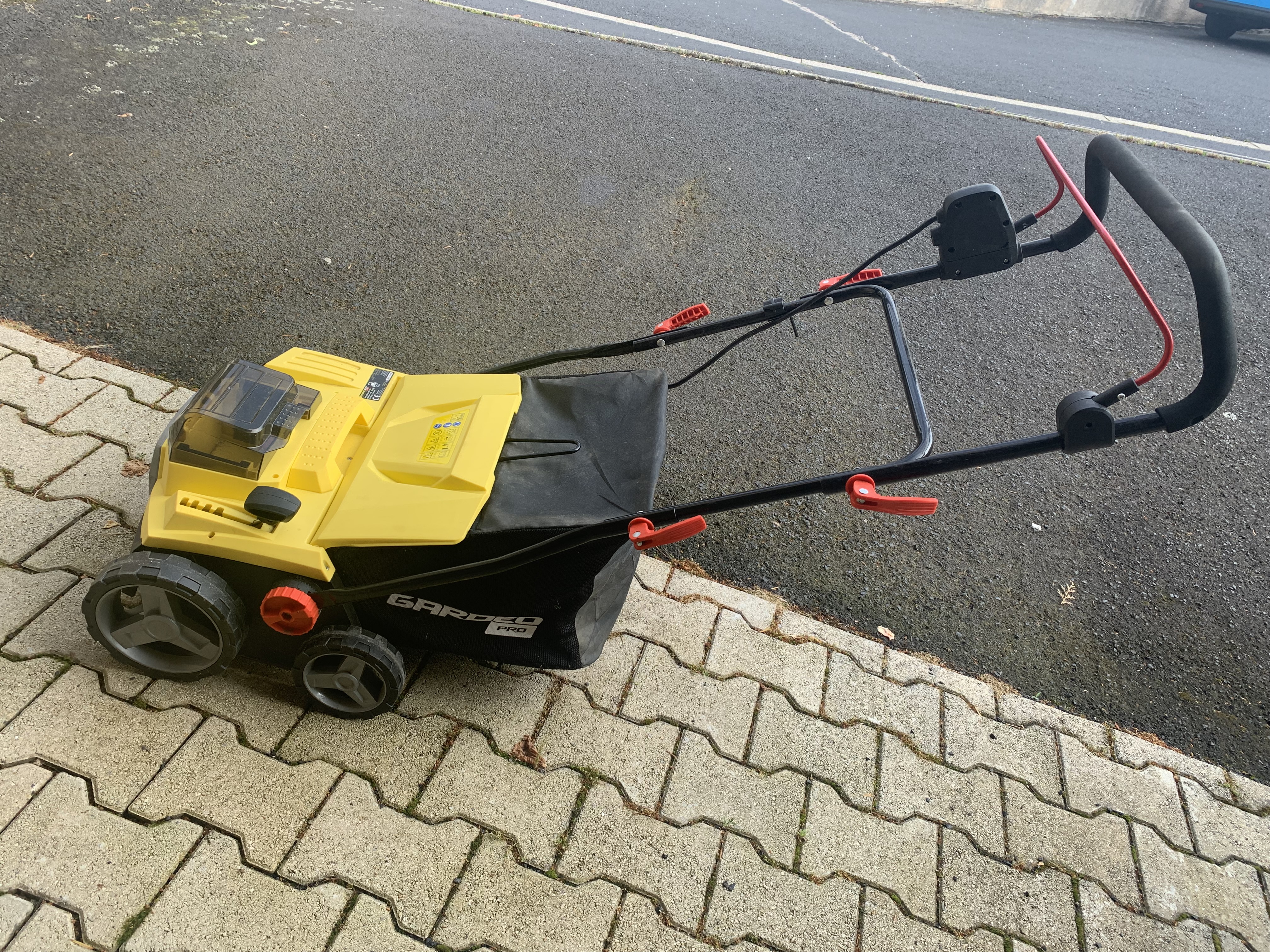 ASPIRATEUR BROSSEUSE 230 Aiguilhe (43)