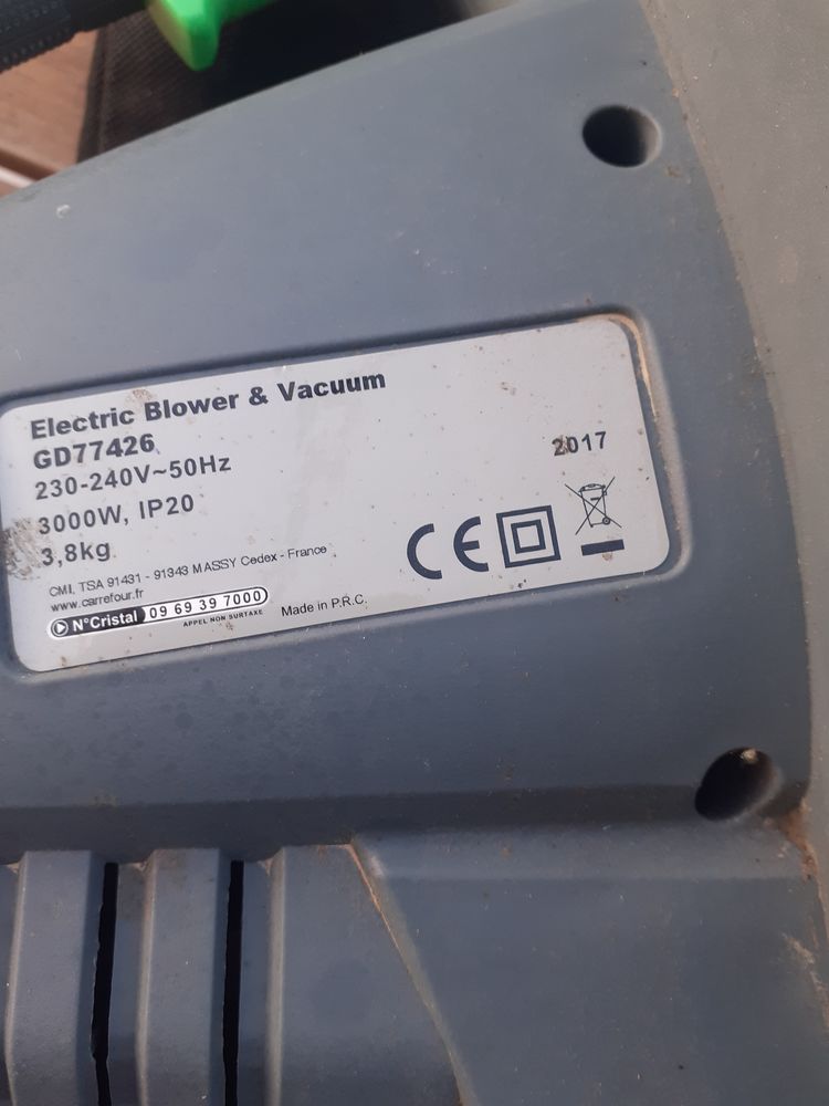 Aspirateur broyeur souffleurs de feuilles 40 Sancergues (18)