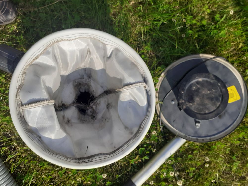 Aspirateur de cendres 25 H�rissart (80)