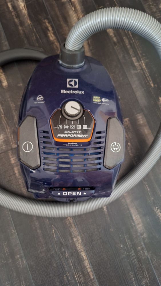 Aspirateur Electrolux silent performer classic hygiene 50 Piriac-sur-Mer (44)