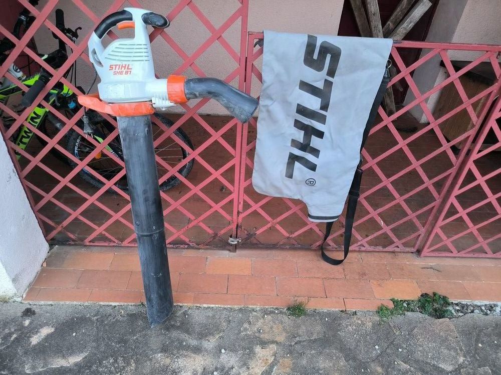 Aspirateur de feuilles �lectrique marque STIHL SHE 81 110 Privas (07)