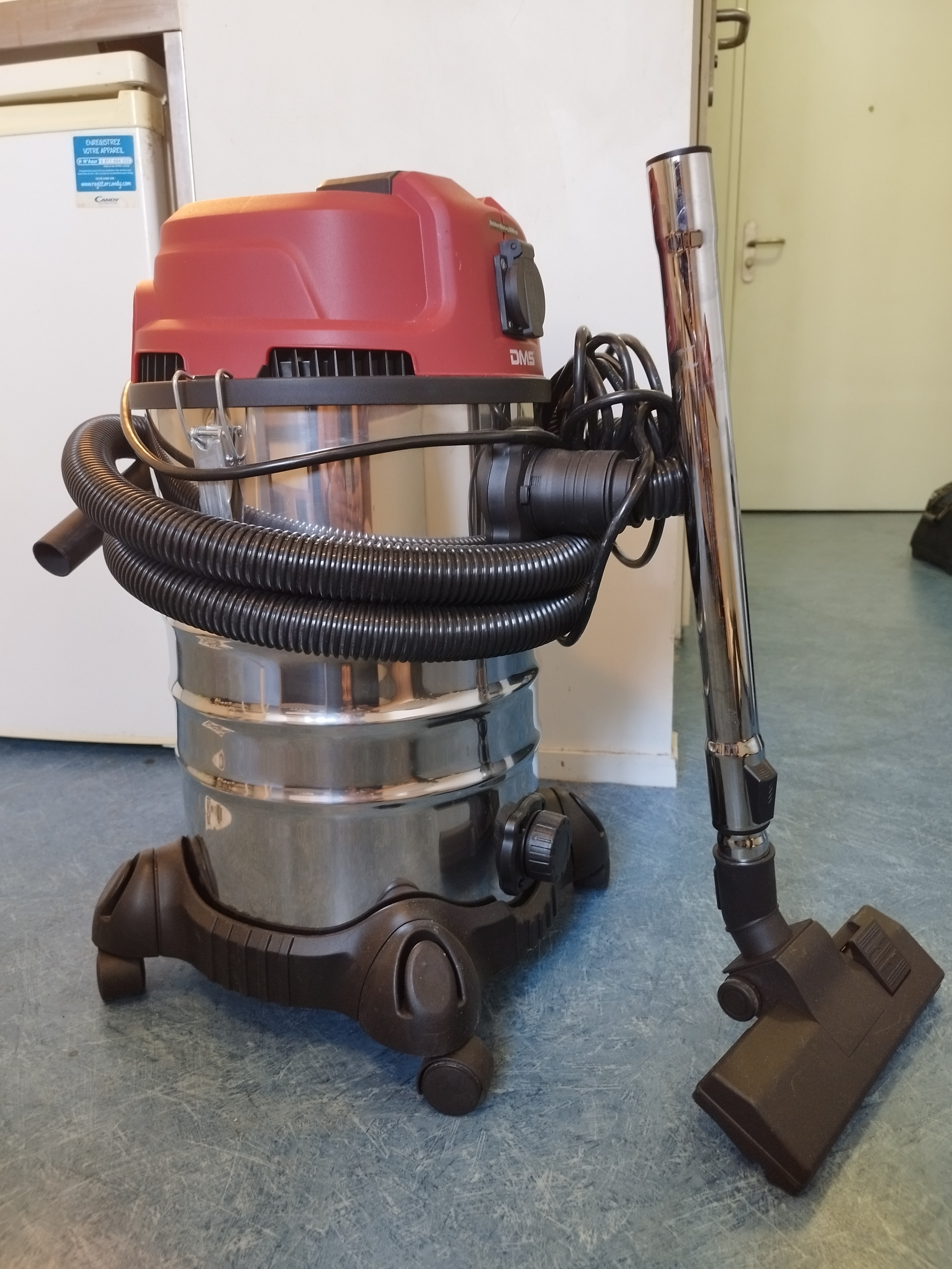 DMS� Aspirateur Industriel Aspirateur Eau et poussi�res 120 Aulnay-sous-Bois (93)
