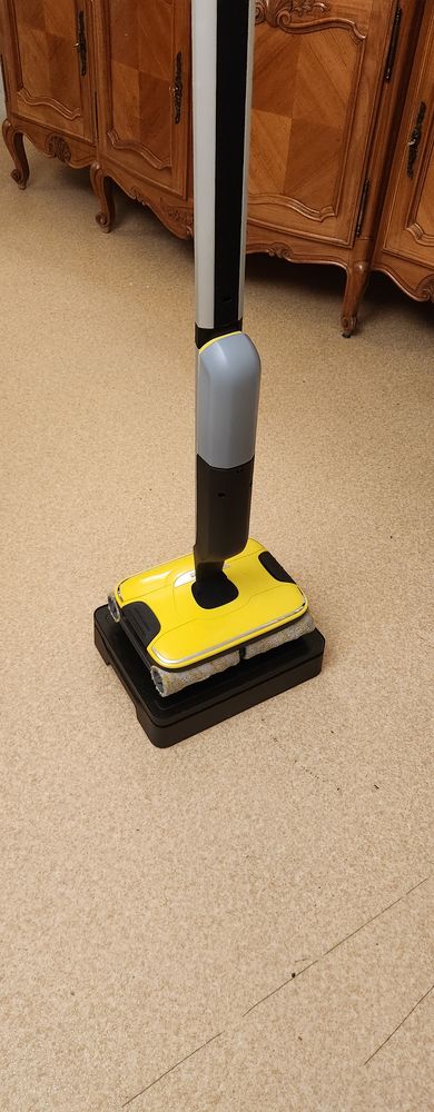 Aspirateur laveur sol karcher 250 Castanet-Tolosan (31)