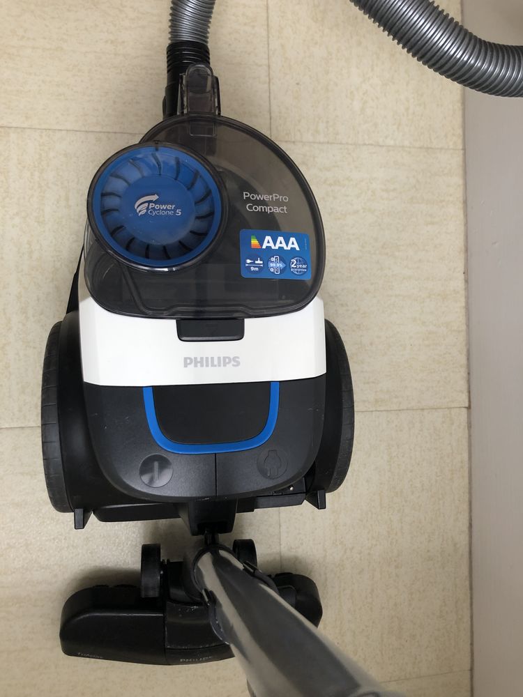 Aspirateur Philips 75 Soissons (02)