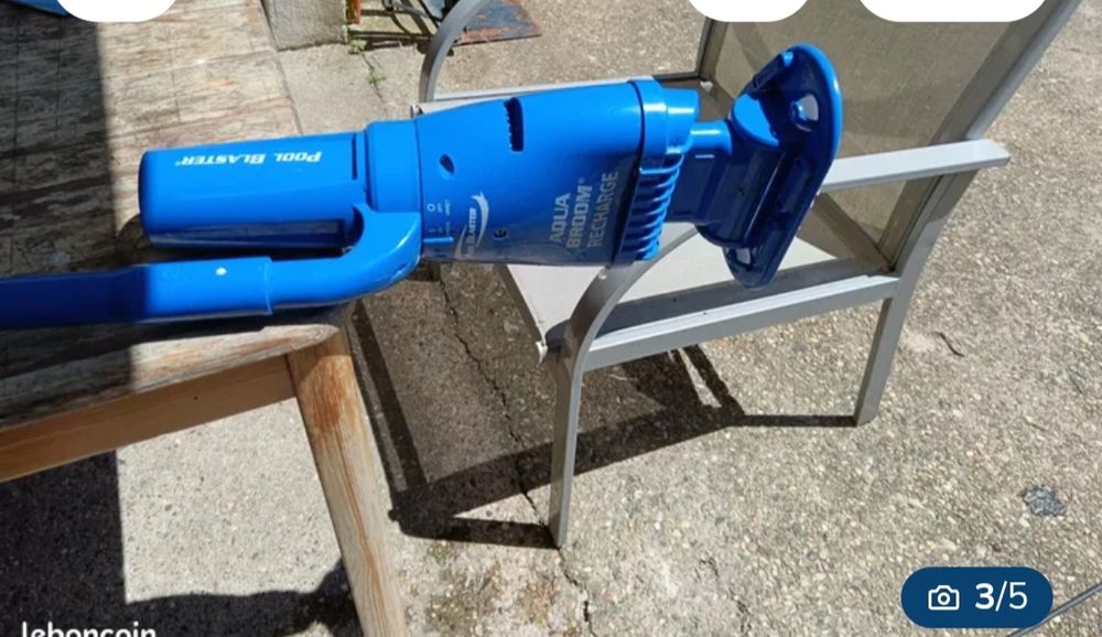 Aspirateur piscine aqua broom pool 50 Blaye (33)