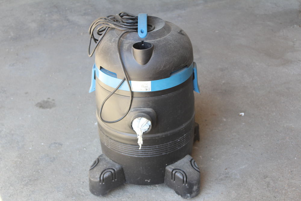 aspirateur pour bassin 100 Roman�che-Thorins (71)
