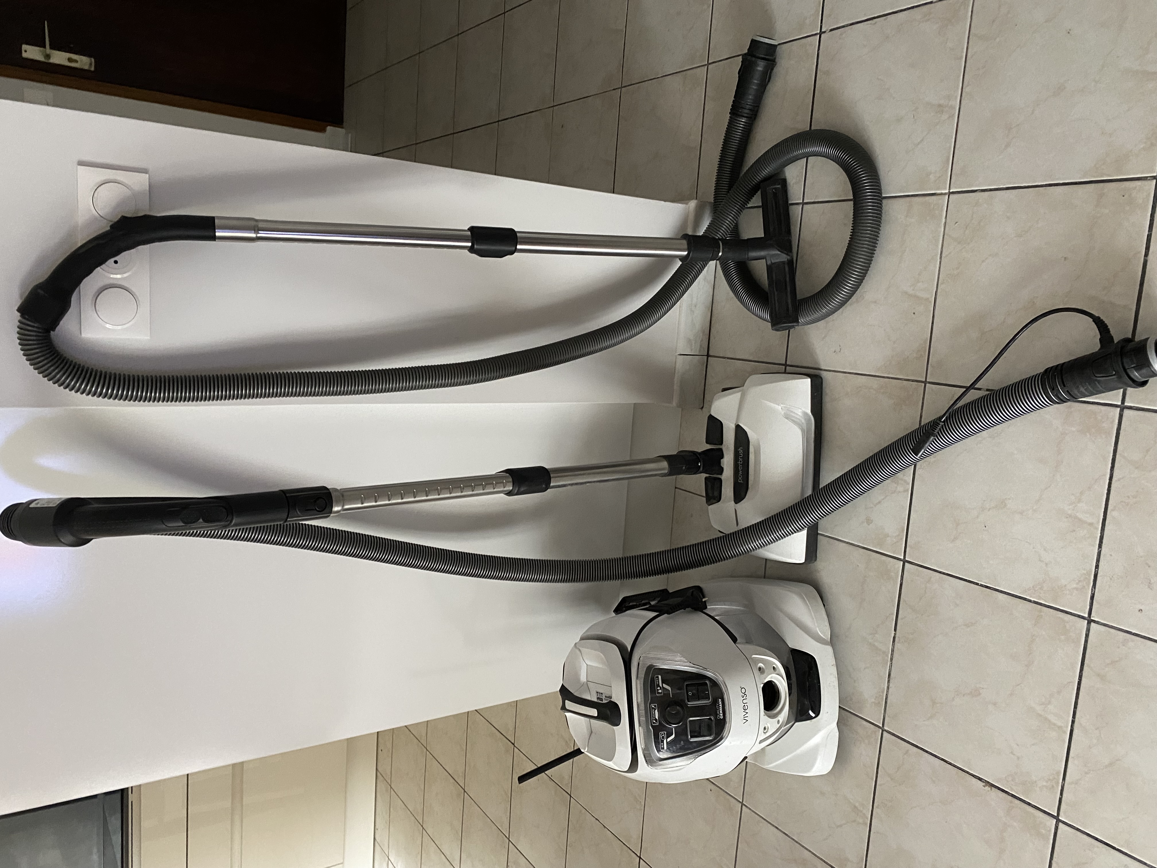 Aspirateur purificateur multifonctions VIVENSO 900 Rosny-sous-Bois (93)