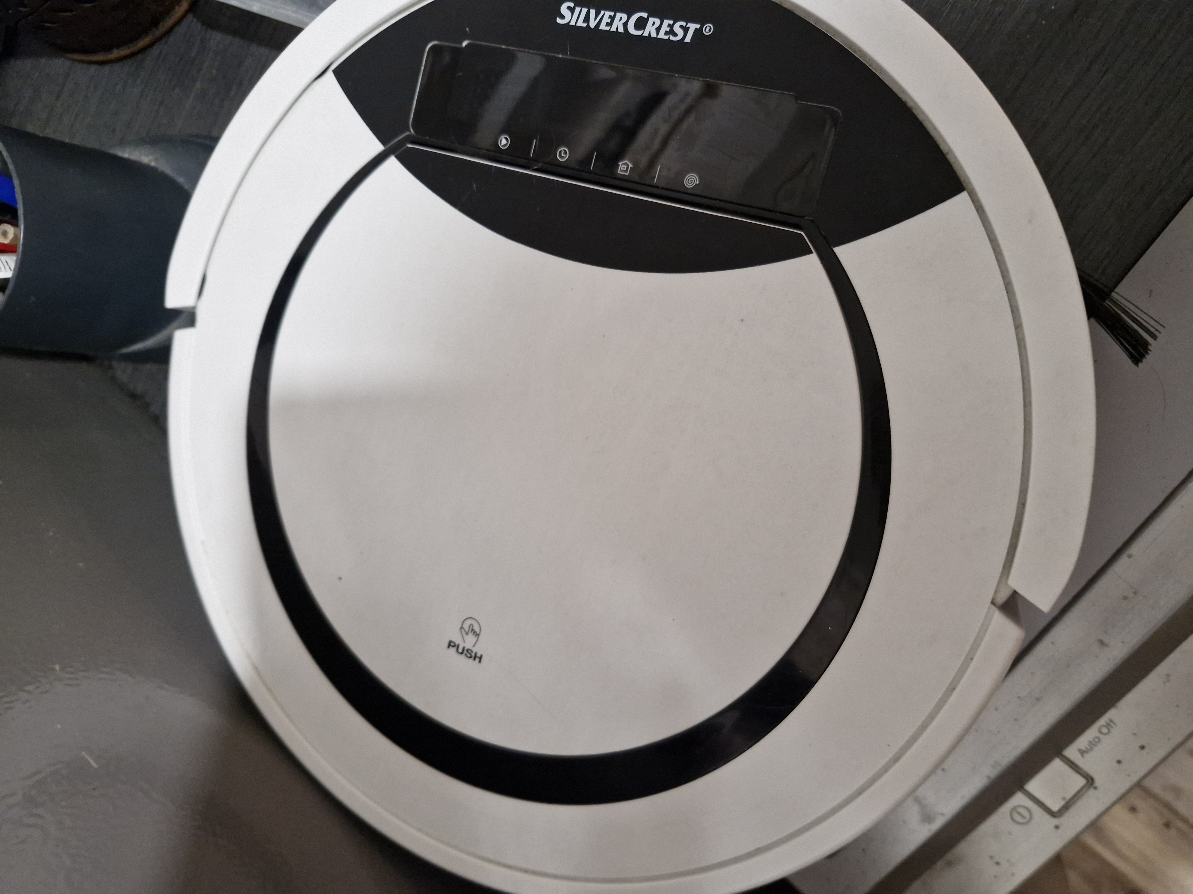 Aspirateur robot 40 Six-Fours-les-Plages (83)