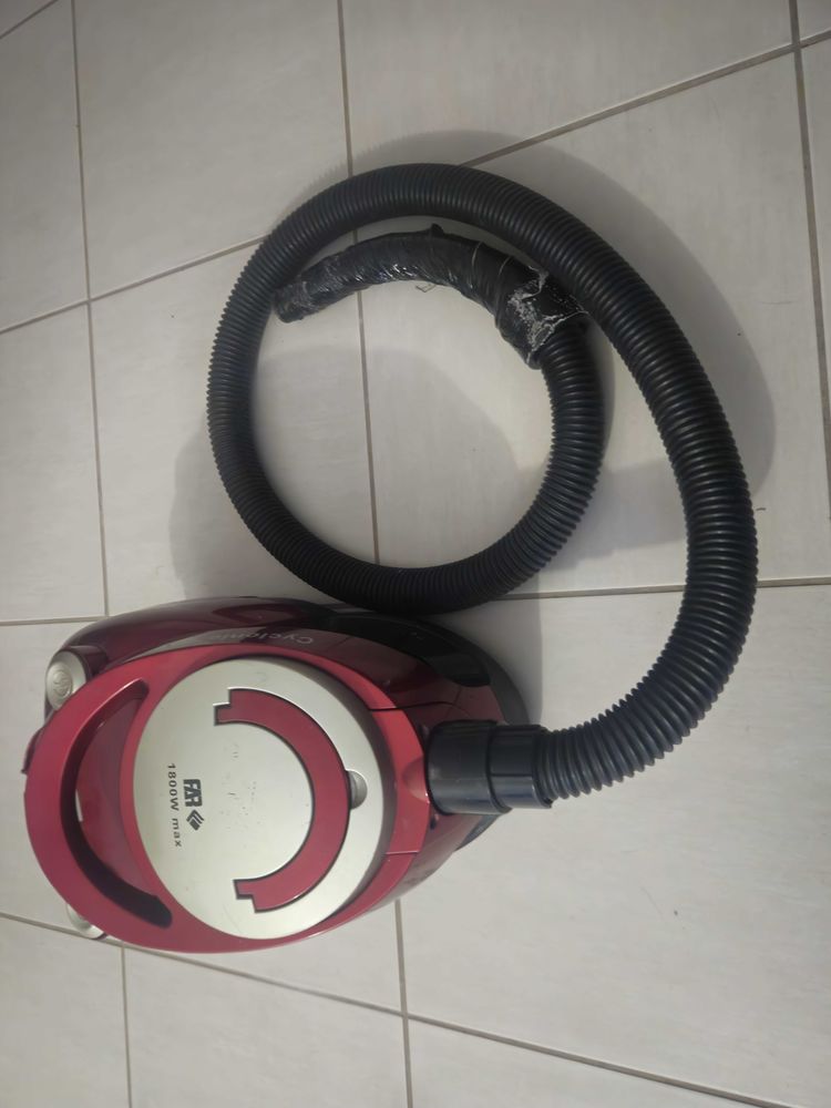 aspirateur sans sac 1800 w 25 Brignoles (83)