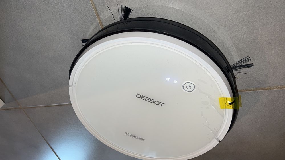 Aspirateur sans fil Deebot 200 Mont�limar (26)