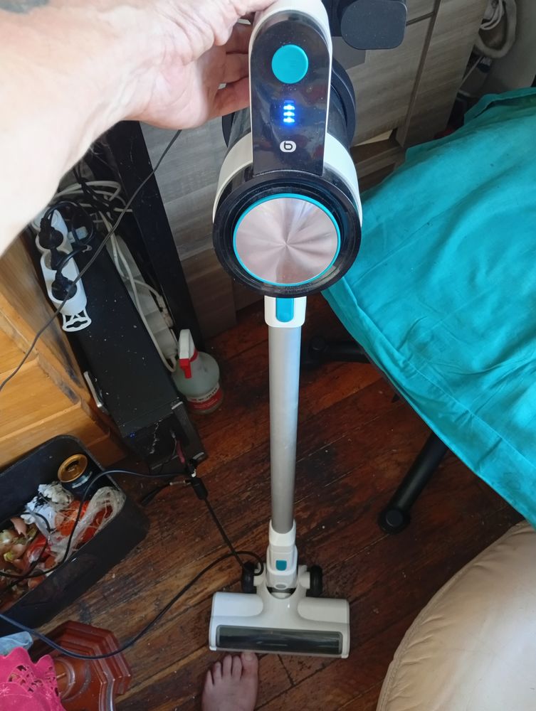 Aspirateur sans fil Essentiel 40 Lyon 6 (69)