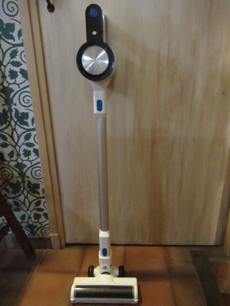 Aspirateur sans fil EssentielB 50 Marseille 1 (13)