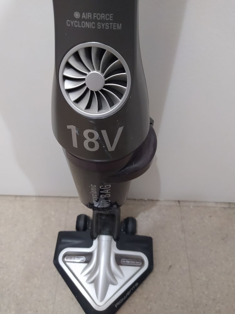 Aspirateur sans fil rowenta air Force 30 Caen (14)