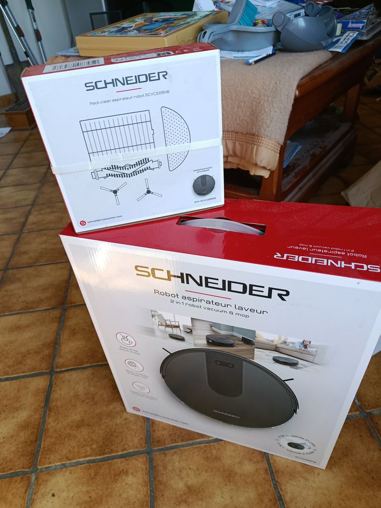 Aspirateur Schneider Robot aspirateur laveur 130 Ch�tillon-sur-Thouet (79)