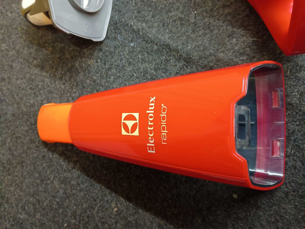 Aspirateur+de+table+sans+fil/Sans+sac+Electrolux+rapido 25 Saint-�tienne-du-Rouvray (76)