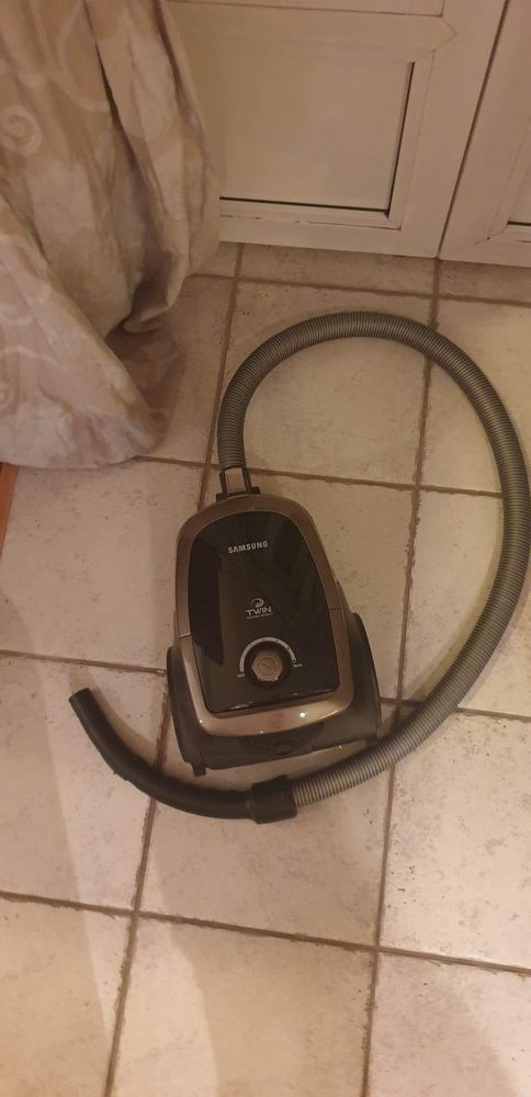 Aspirateur 50 Paris 9 (75)