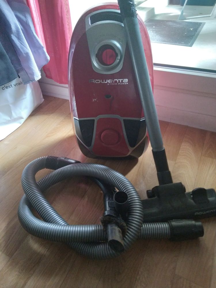 Aspirateur 65 Paris 16 (75)