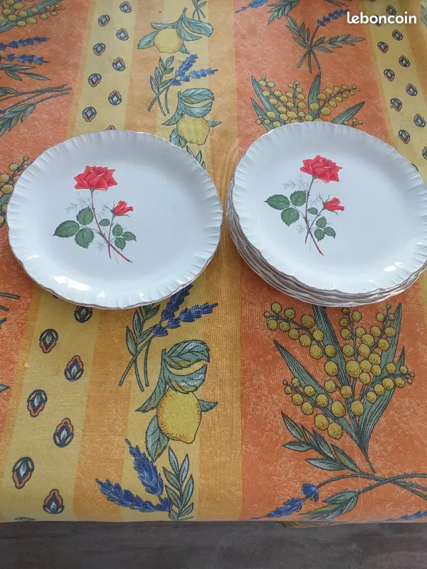 assiette � dessert avec une rose 5 Sor�de (66)