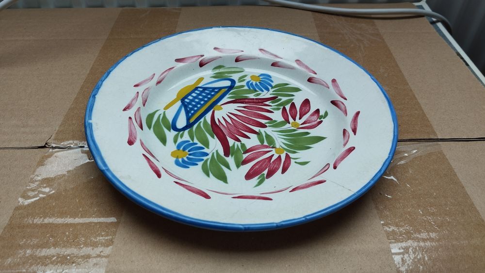 Assiette peinte � la main avec fleurs 6 Vire (14)