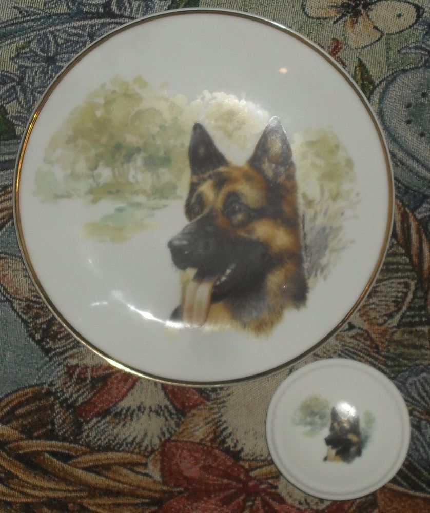 Assiette en porcelaine de Limoges et Bonbonni�re ou Bo�te 30 Montreuil (93)
