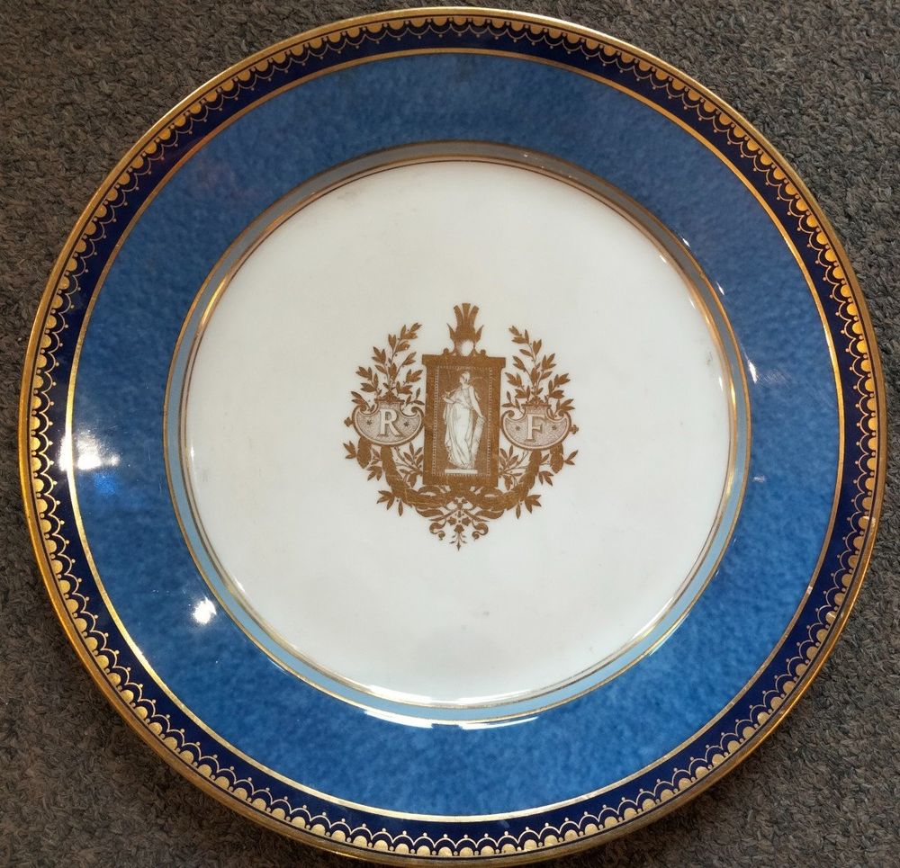 Assiette Porcelaine Rf S�vres 1885 360 Metz (57)