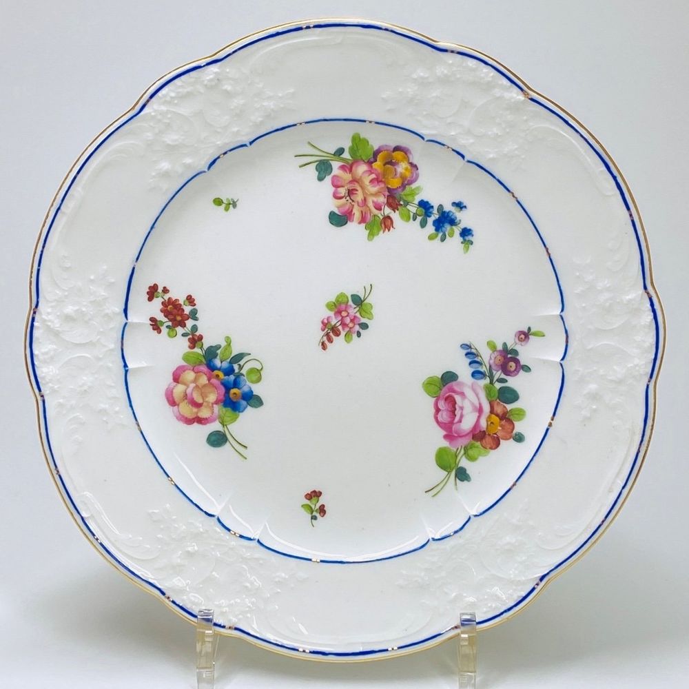 Assiette 1 S�vres � D�cor de Bouquets de Fleurs - XVIIIe si�cle 330 Metz (57)