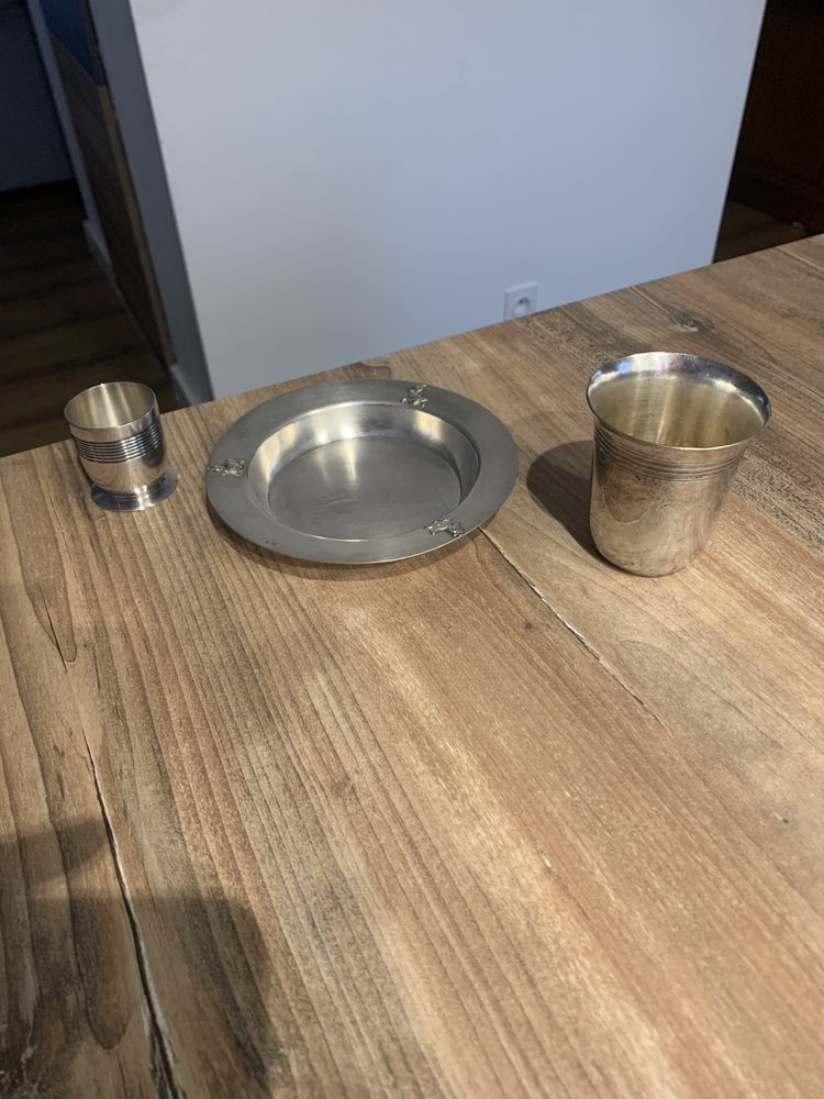 Assiette + verre + cocotier de naissance en m�tal a 30 Saleilles (66)