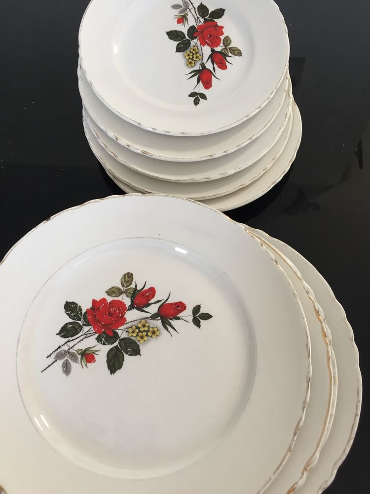 Assiettes anciennes motif floral 0 Soissons (02)