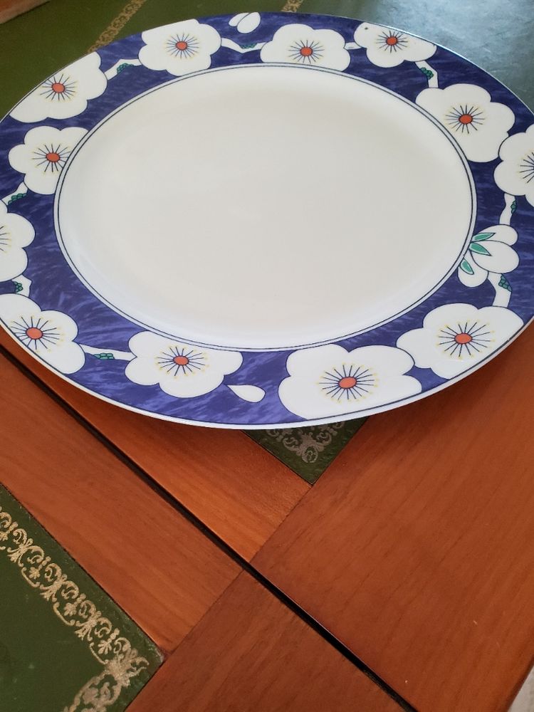 Lot de 13 Assiettes ann�e 1970 20 Santeuil (95)