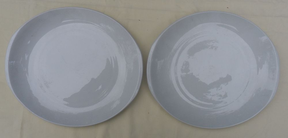 2 assiettes blanches � steak en porcelaine de Sarreguemines 18 Castries (34)