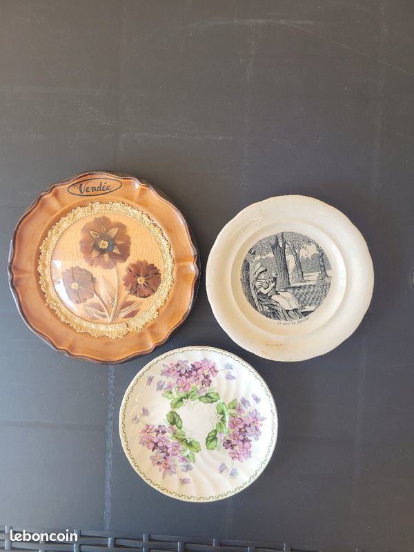 Lot 3 assiettes d�coration 4 Bar-sur-Seine (10)