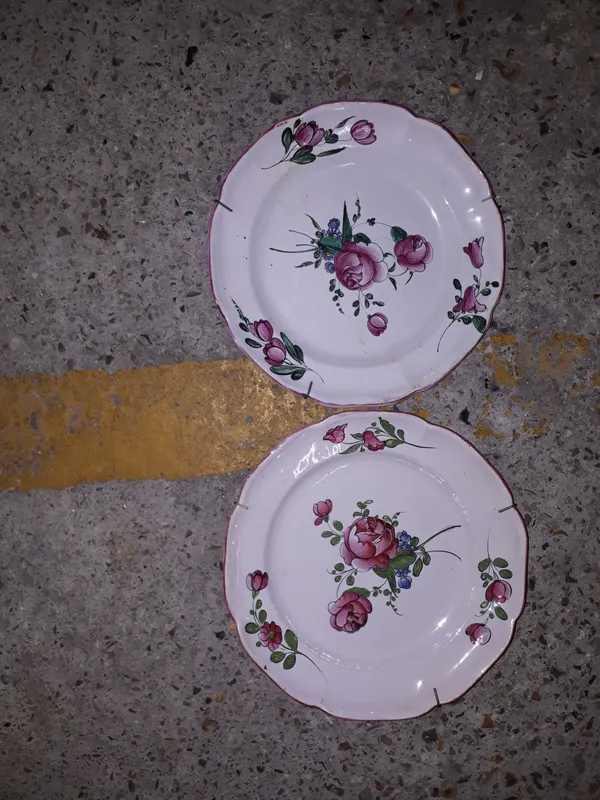 Assiettes d�coratives � accrocher 25 Paris 15 (75)