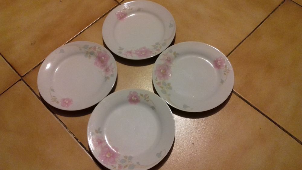 Lot de 4 assiettes � dessert d�cor�es
5 Sept�mes-les-Vallons (13)