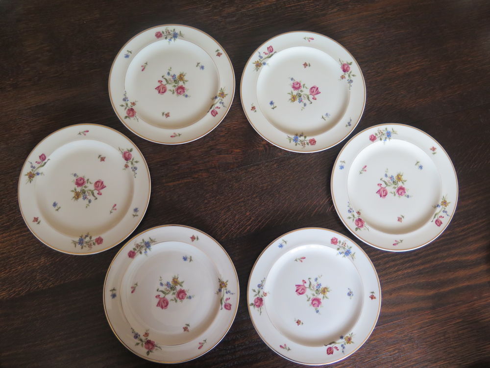 assiettes � dessert en porcelaine de Limoges A. VIGNAUD 40 Vaux-sur-Seine (78)