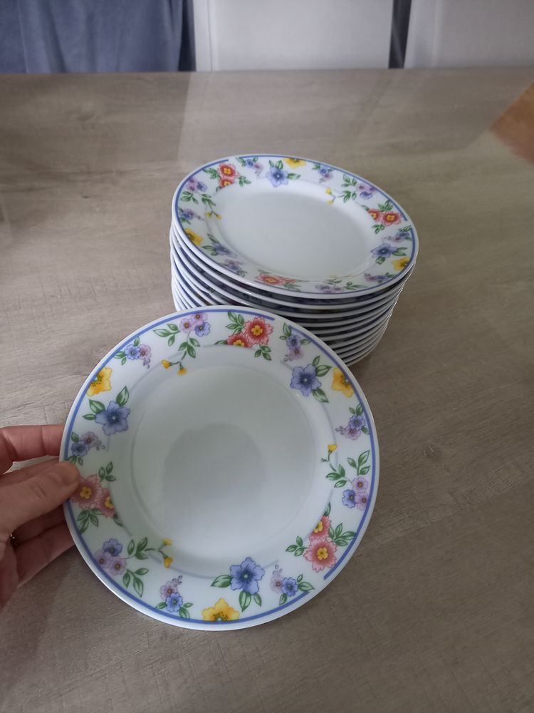 12 assiettes � dessert 2 Ancenis (44)