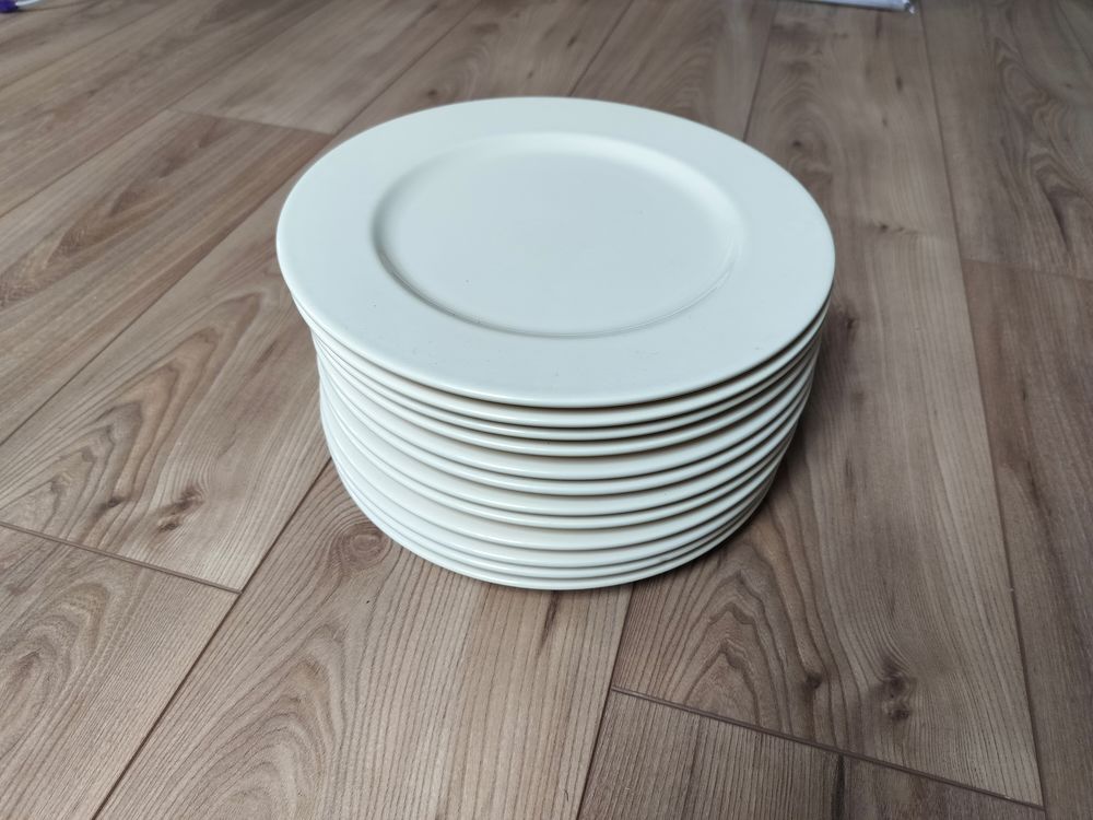 Lot de 12 assiettes diam�tre 27,5 cm 15 Marlenheim (67)