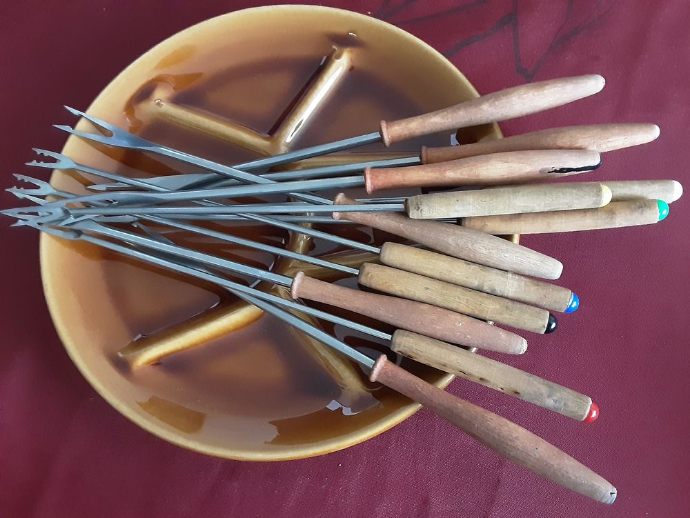 12 assiettes � fondues  pour fondues Bourguignonne & autres 25 Pontoise (95)