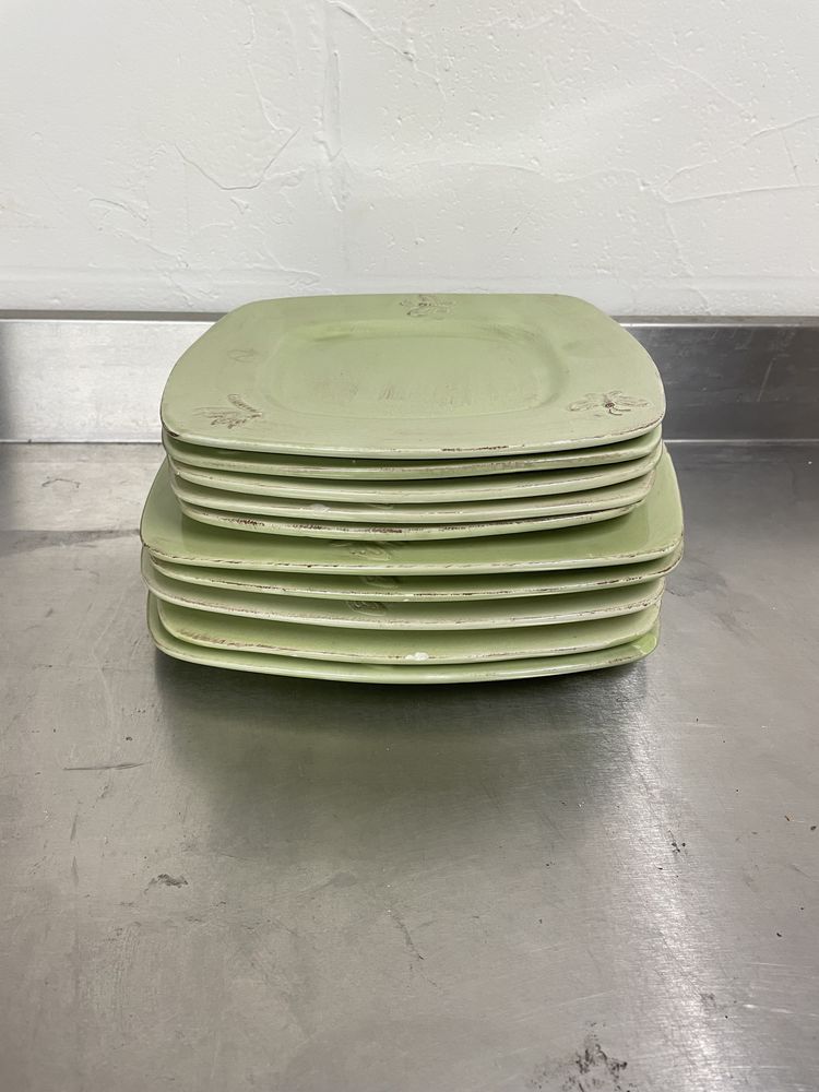 Assiettes en gr�s �maill� vert d'eau 13 Saint-Pierre-du-Perray (91)