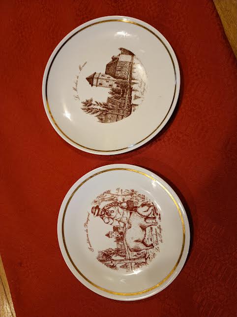 2 ASSIETTES NUMEROTEES ET SIGNEES VALAURIS 25 Saint-Jean-du-Cardonnay (76)