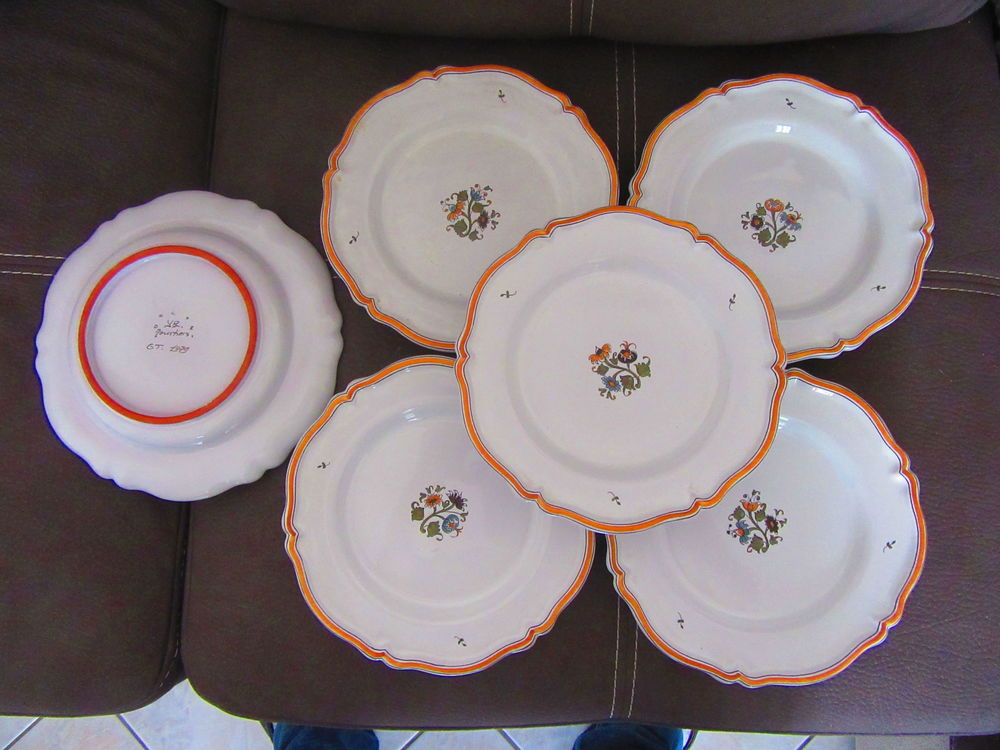 LOT DE 6 ASSIETTES 21 CM 5 PLATES UNE CREUSE S M  MOUSTIERS 15 Cannes La Bocca (06)