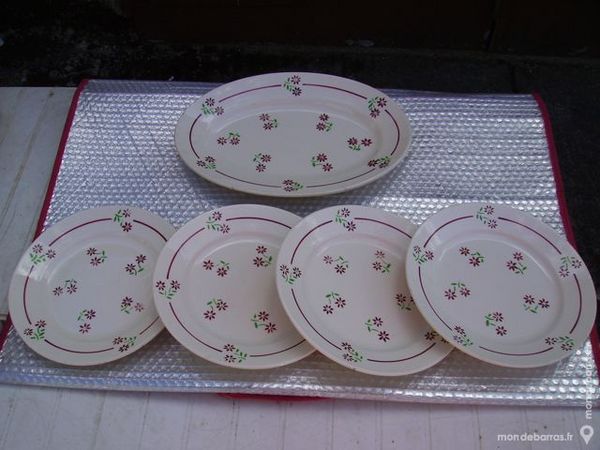 4 ASSIETTES PLATES demi-porcelaine   Badinvilliers 32 Dammarie-les-Lys (77)