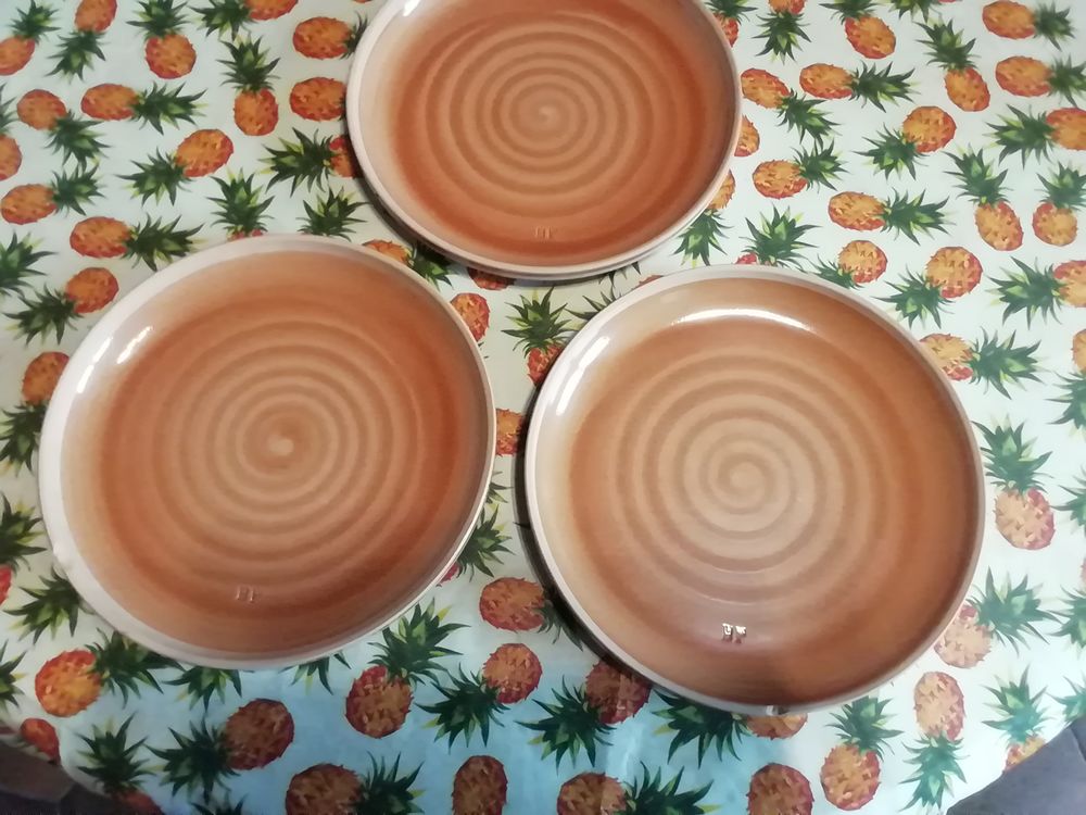DON DE 3 ASSIETTES plates BP GR�S VINTAGE 1970 0 Vermelles (62)