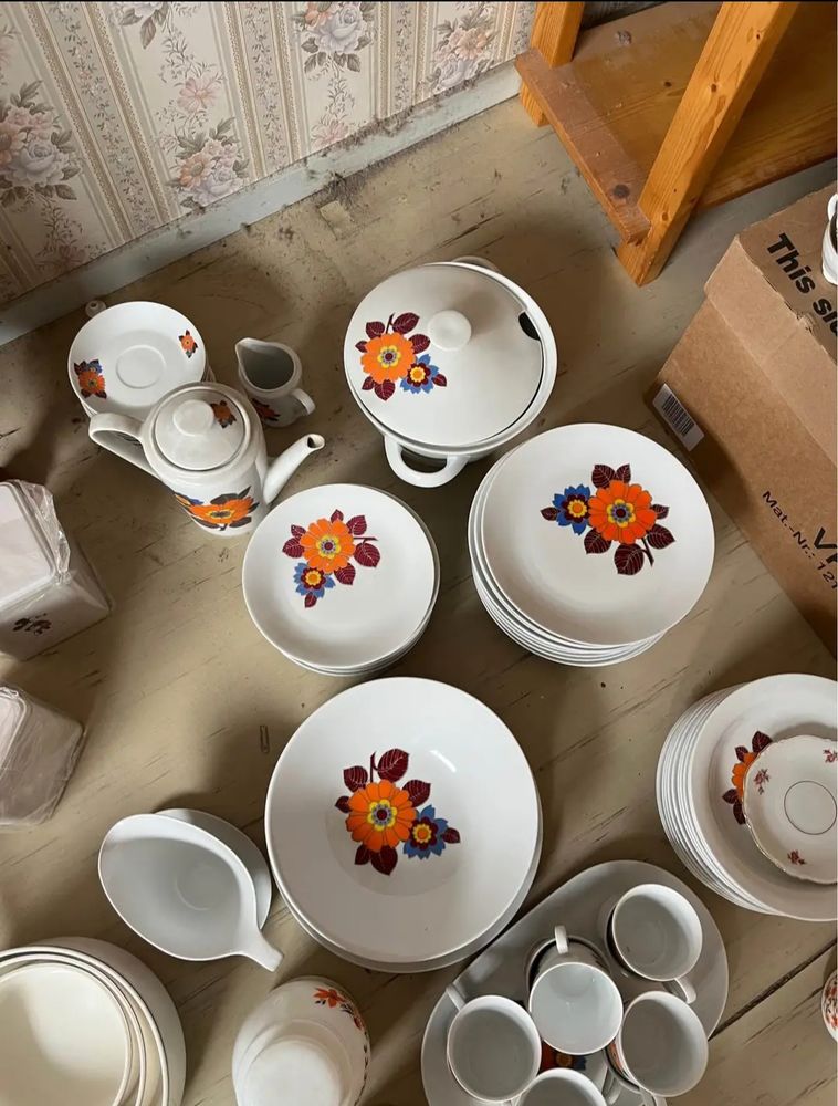 assiettes, plats, bols et tasses 40 Cergy (95)