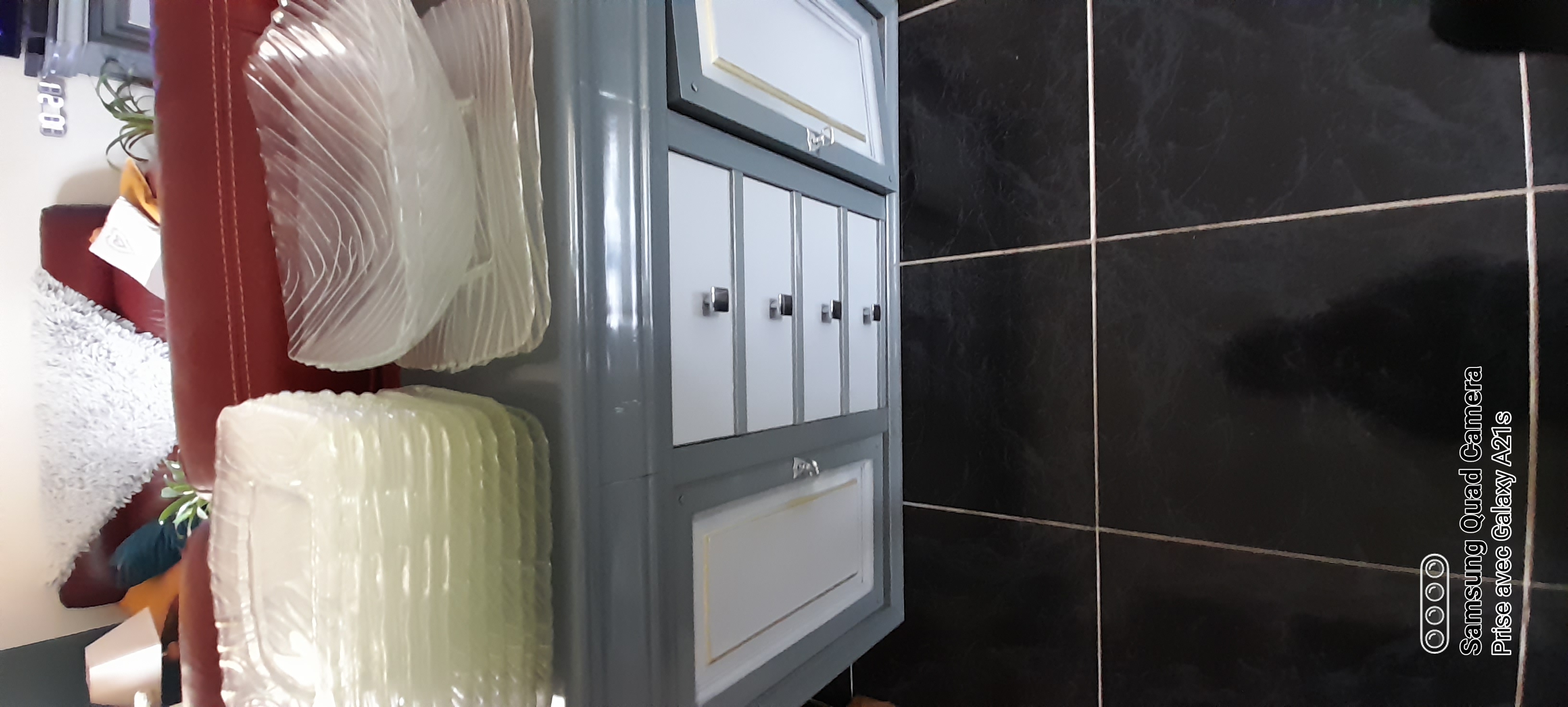 12 Assiettes et 4 plats 50 Dampierre-les-Bois (25)